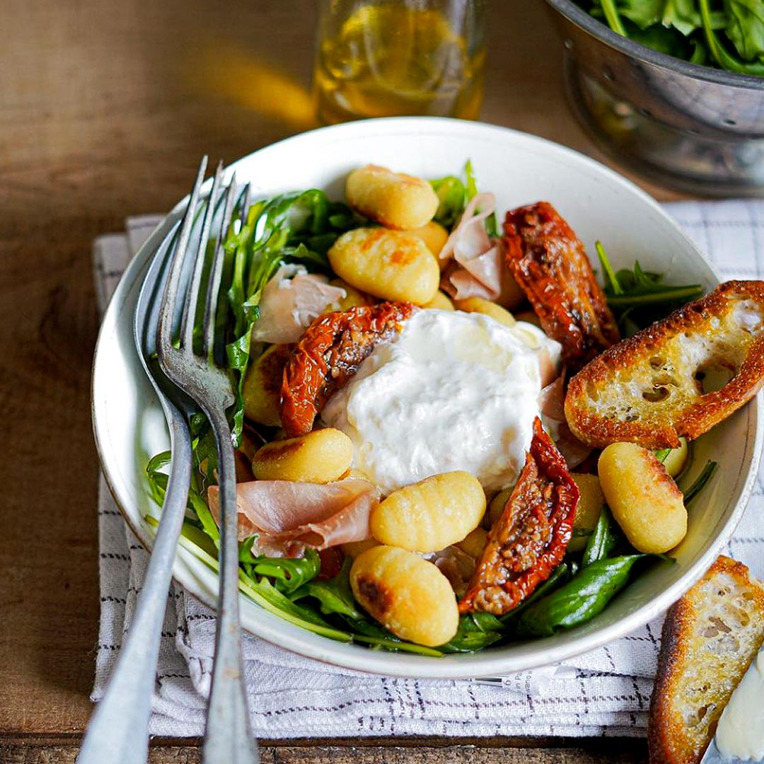 SALADE DE GNOCCHIS BURRATA