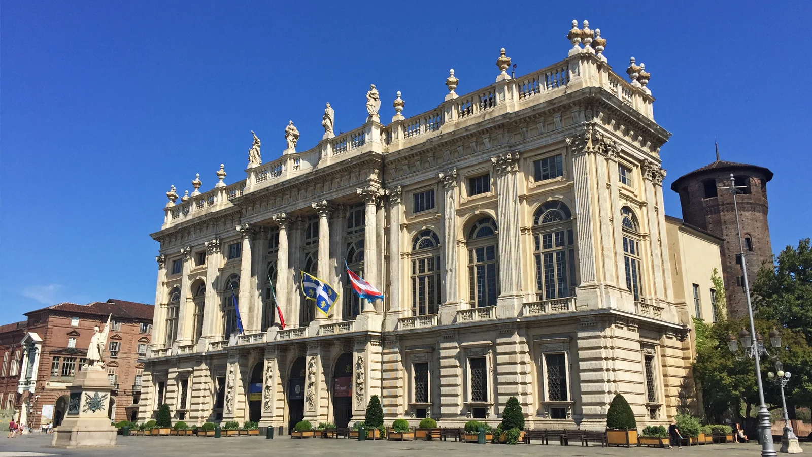 CAZA AZZURRA TORINO