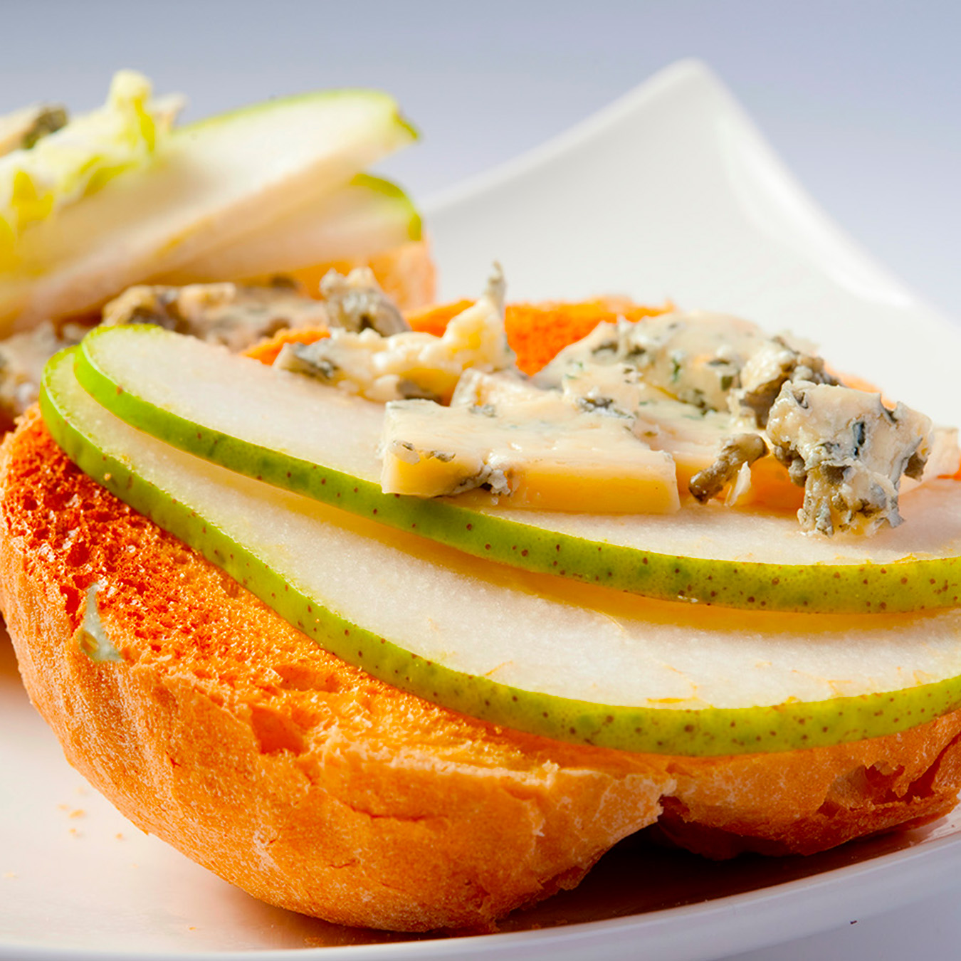 CASA AZZURRA - TOASTS AU GORGONZOLA ET A LA POIRE